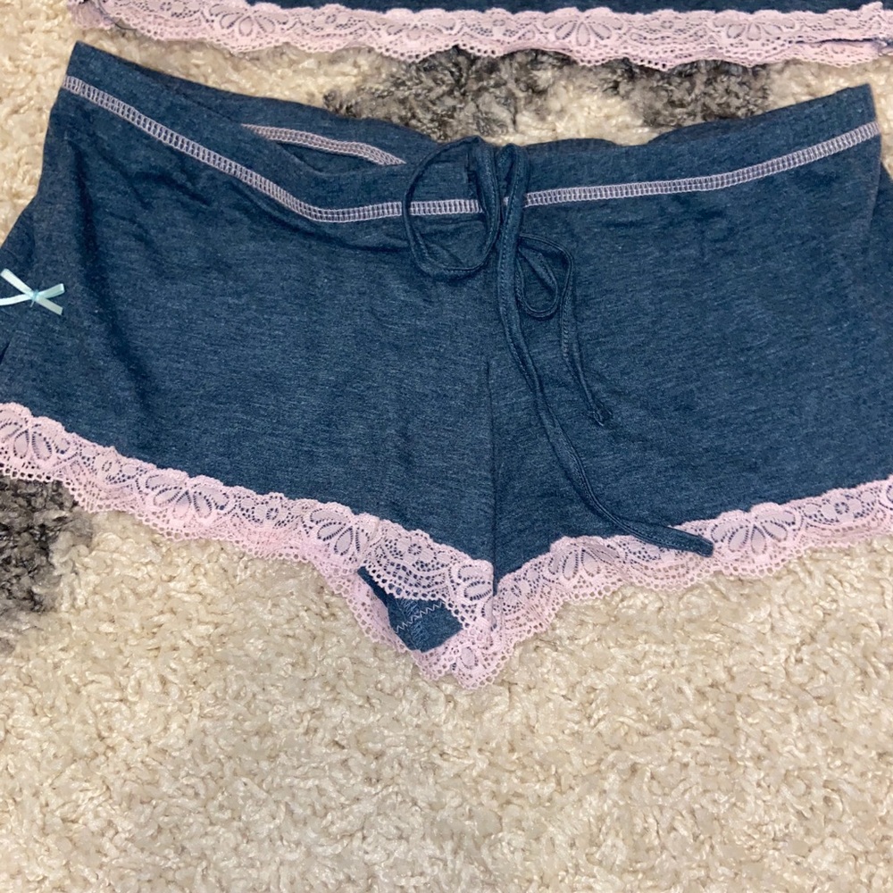 pj set - Picture 2 of 4